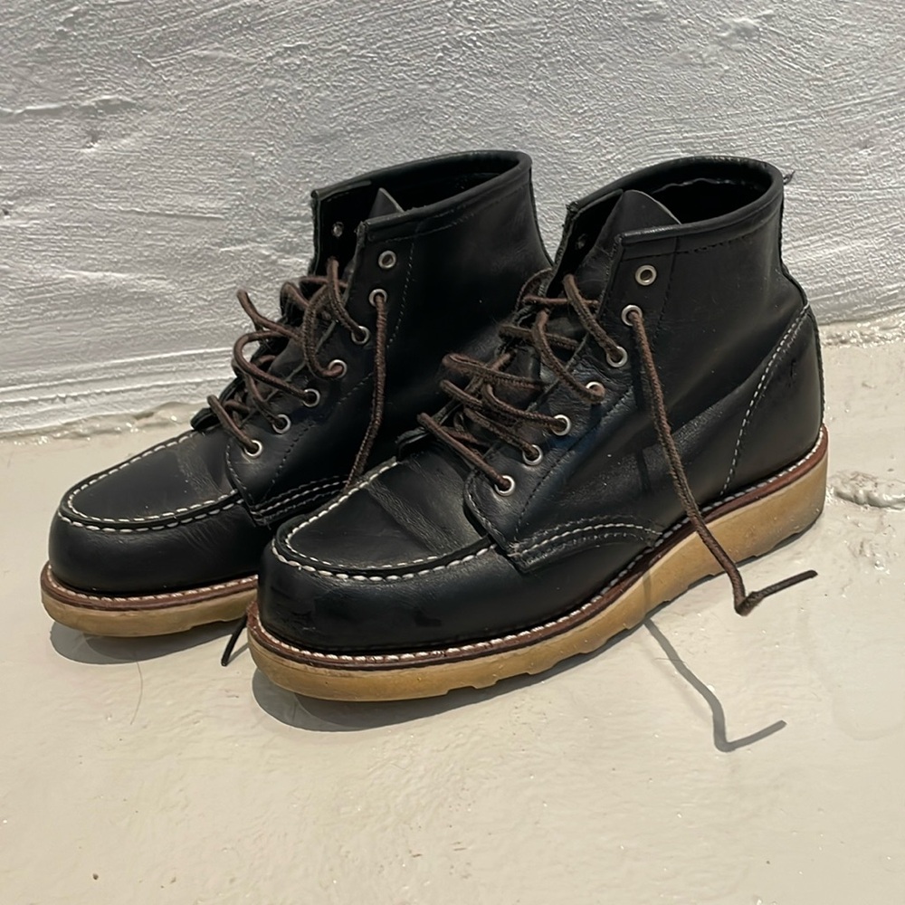 Women’s Heritage Red Wing Moc Toe Leather Boots !!! Size 6.5 *FITS LIKE 7.5 !!